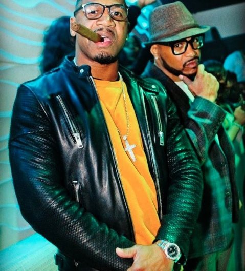 Stevie J with cigar