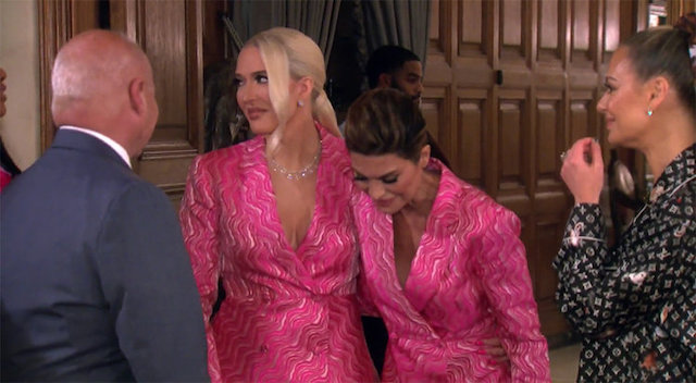 Real Housewives Of Beverly Hills Erika Jayne Lisa Rinna