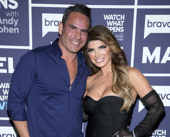 Luis Ruelas, Teresa Giudice