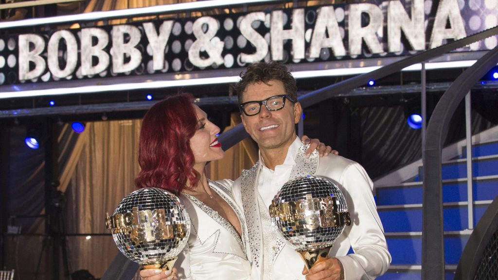 Bobby Bones winning DWTS.