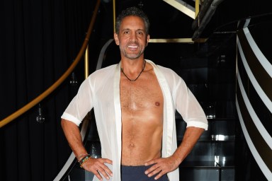 Mauricio Umansky displaying his elderly chest.