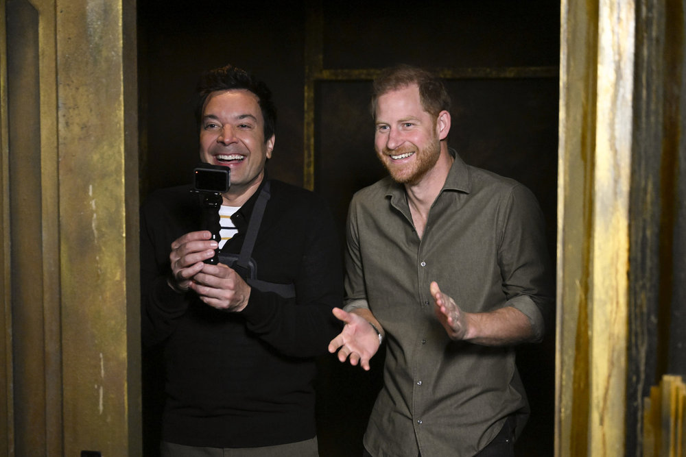 Jimmy Fallon and Prince Harry enjoy a haunted maze.