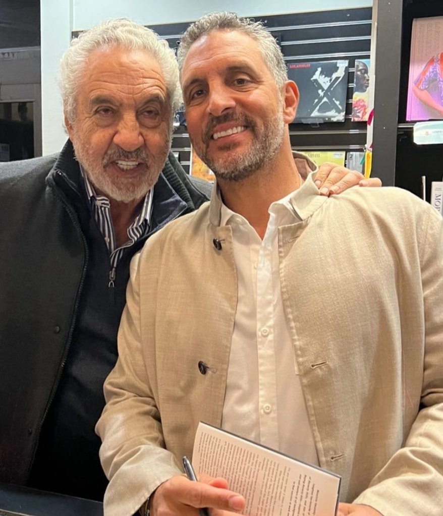 Mauricio Umansky with his father via his Instagram