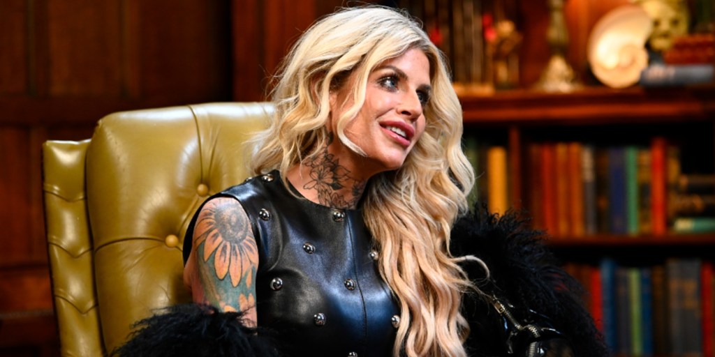 Carolyn Wiger The Traitors