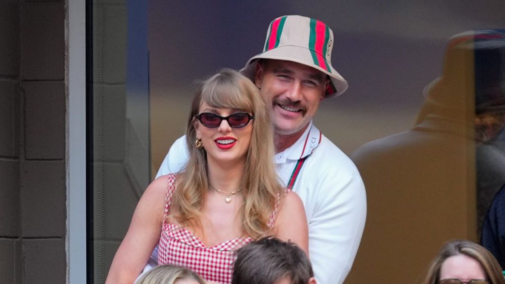 Taylor Swift Travis Kelce