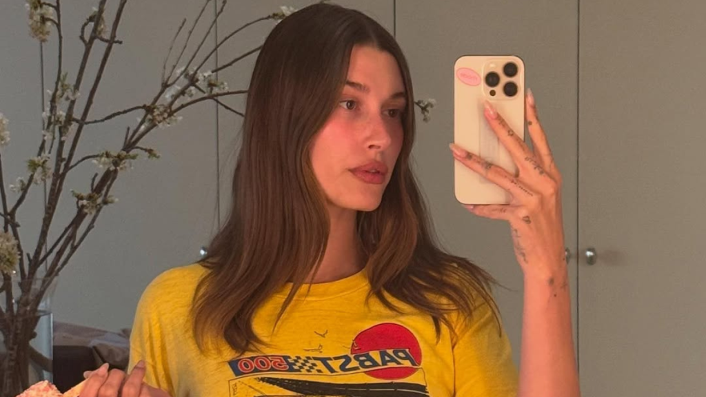 Hailey Bieber mood photos divorce rumors