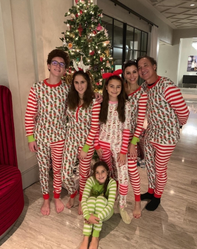 Heather & Terry Dubrow With Their Kids